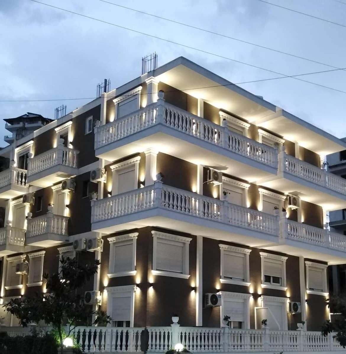 Elite Hotel Sarandë Exterior foto